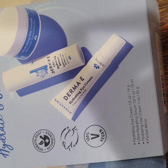 Derma E Bundle - Picture 3 of 4